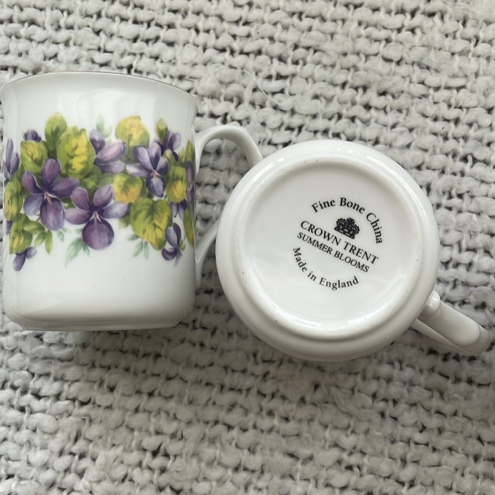 Vintage Crown Trent - set of 5 fine bone China coffee/tea cups